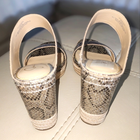 Jessica Simpson Saphita wedge slip-on heels,  sz 8.5 - Picture 5 of 7